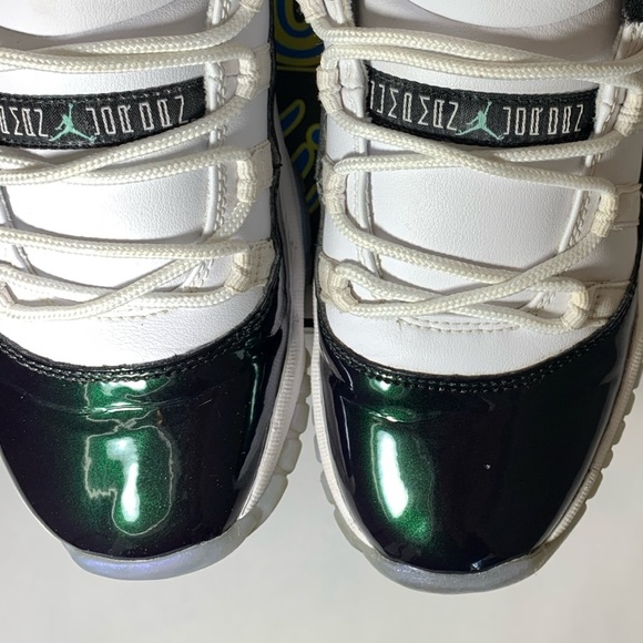 Air Jordan 11 Low, ‘Emerald’ Sz 6Y - Picture 7 of 12